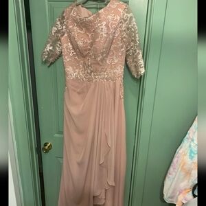 Elegant Lace Evening Gown in Blush